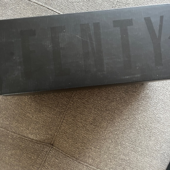 PUMA -FENTY FUR SLIDES-cool blue puma silver size EUR37 US 6.5 - Picture 2 of 6